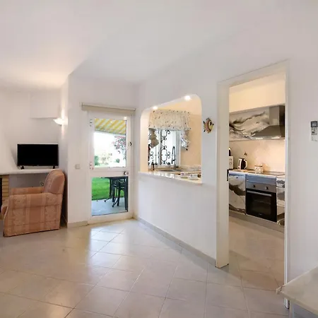 Nautilus Apartment *