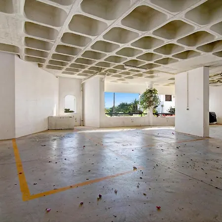 Nautilus Apartment *